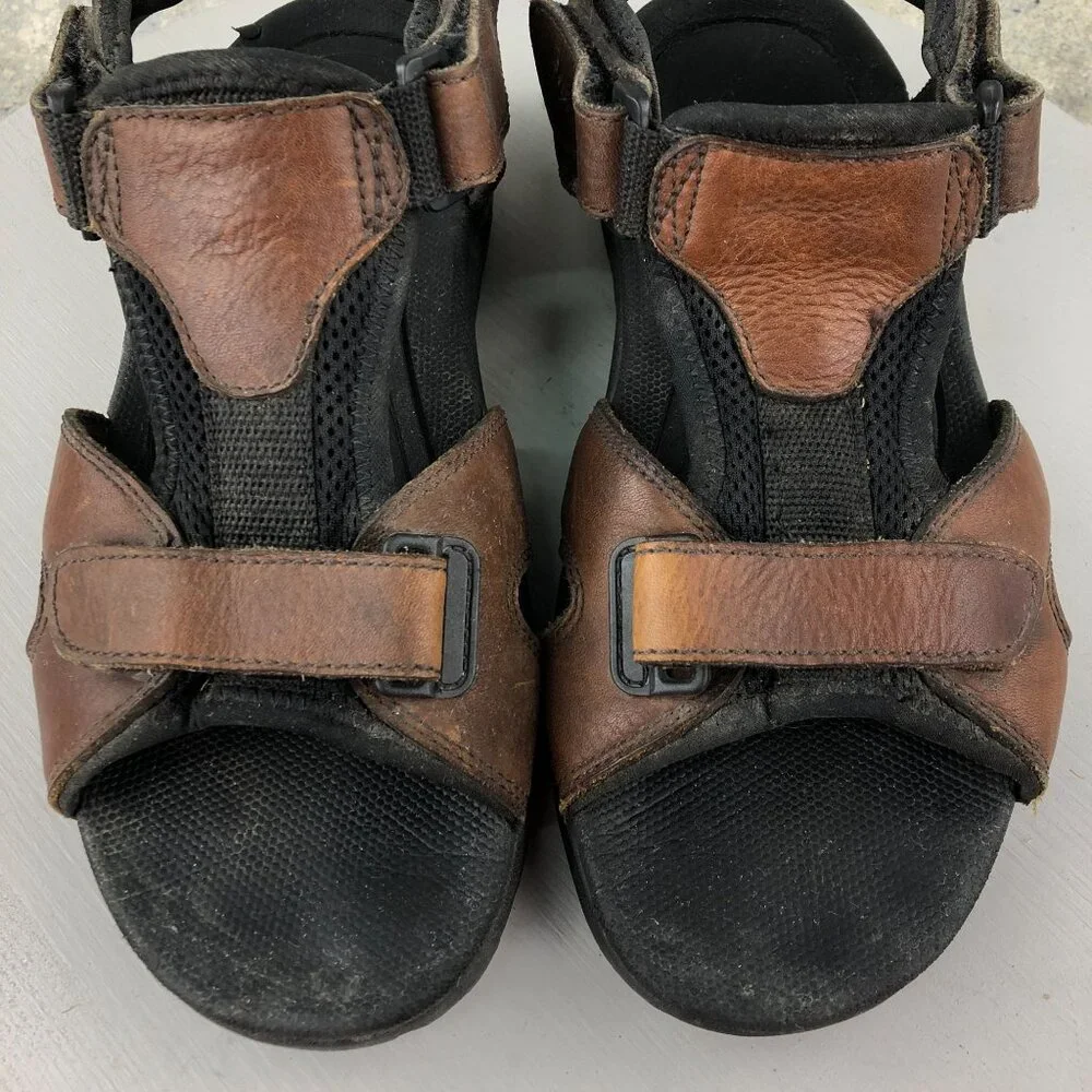 GH Bass & Co Men's Size 11M Trail Brown Genuine Leather Hook & Loop Sandals